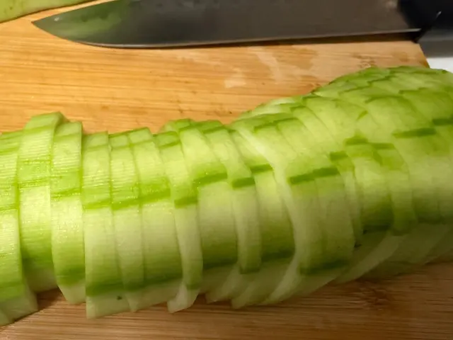 千層豆皮蛤蜊絲瓜 — $<T k="steps" /> 4