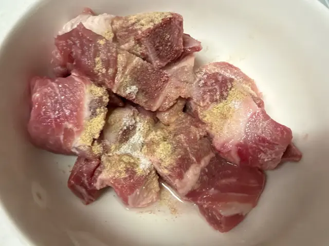 椒鹽排骨（簡單家常版） — $<T k="steps" /> 2