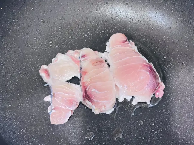 旗魚料理 — $<T k="steps" /> 1