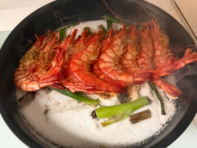 家常懶人料理：鹽焗大蝦 — $<T k="steps" /> 6