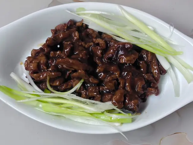 京醬肉絲 — $<T k="steps" /> 3