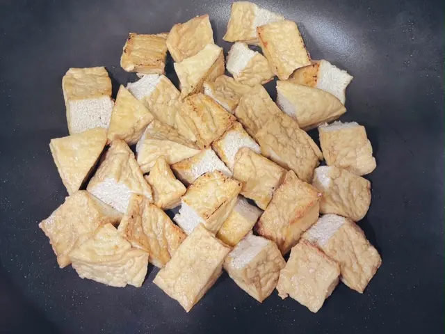 沙茶三角豆乾 — $<T k="steps" /> 1