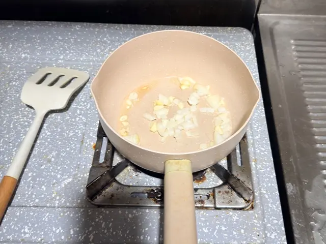 蒜味醬香鯛魚 — $<T k="steps" /> 2