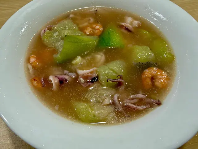 絲瓜海鮮魚湯