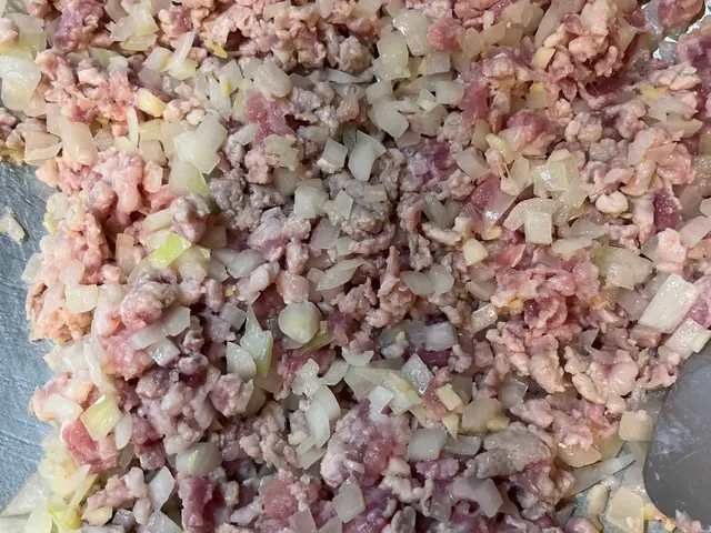 番茄肉醬義大利麵 — $<T k="steps" /> 3