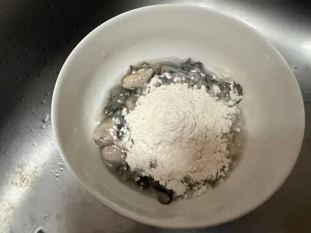 經典台式蚵仔酥 — $<T k="steps" /> 2