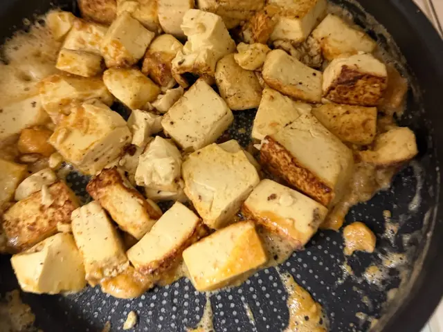 家常金沙豆腐（雞蛋豆腐版本） — $<T k="steps" /> 11