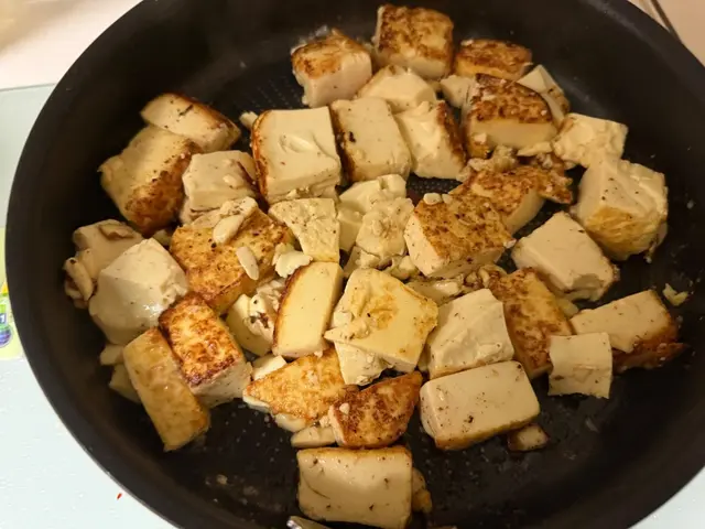 家常金沙豆腐（雞蛋豆腐版本） — $<T k="steps" /> 4