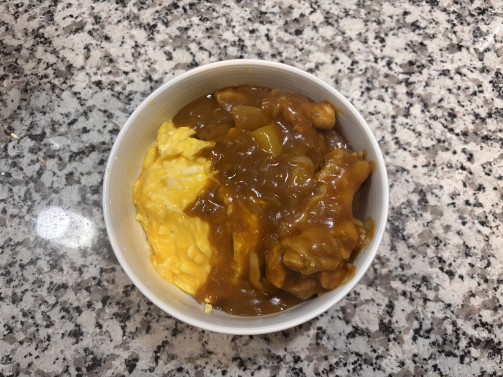 日式洋食咖哩蛋包飯